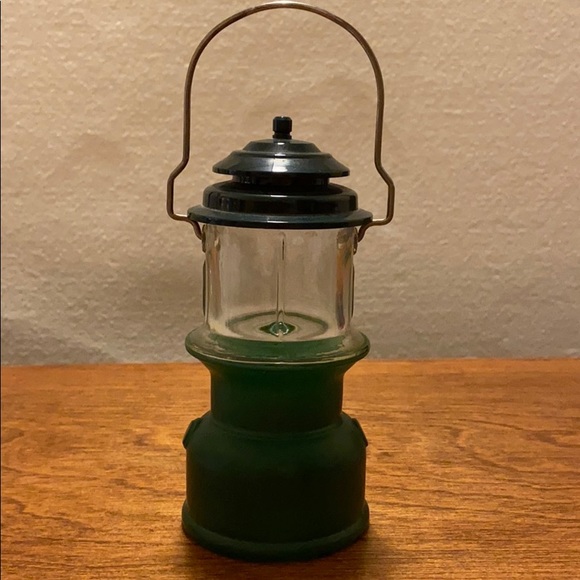 Vintage collectable AVON Coleman Lantern - Picture 3 of 4